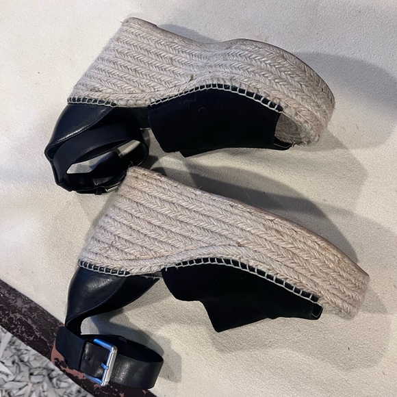 Marc Fisher Size 10 Wedge - Picture 4 of 7